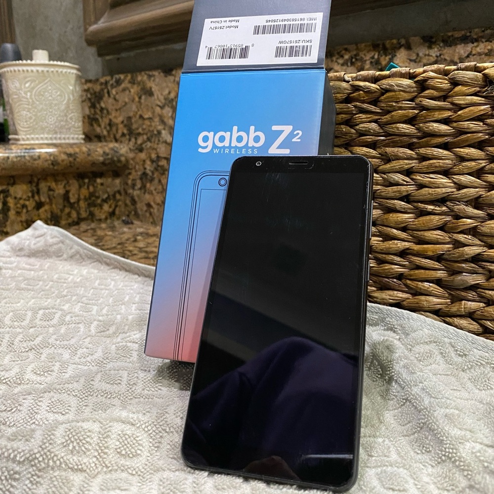 Gently used Gabb Z2 - ZTE Blade T2 for use on Gabb wireless.